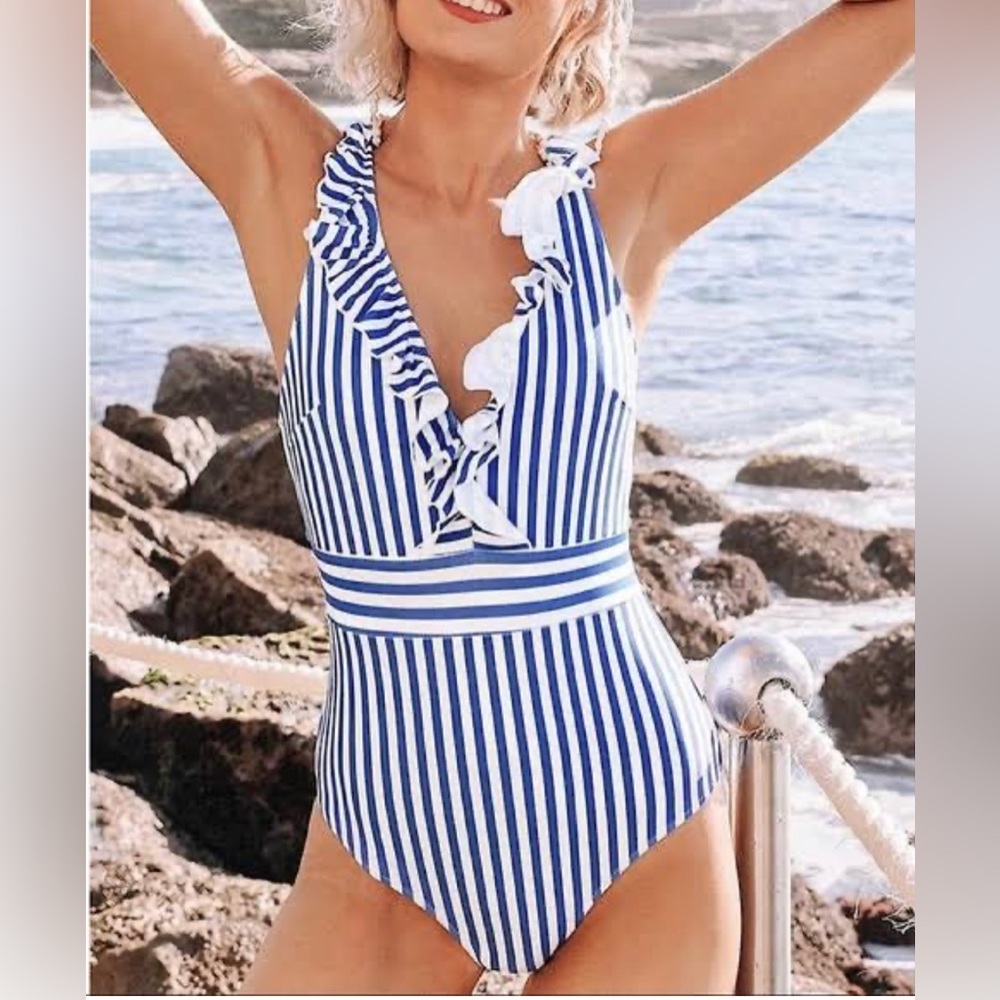 Cupshe Women's Striped V Neck Ruffle One-Piece Bathing Suit Small Swimwear